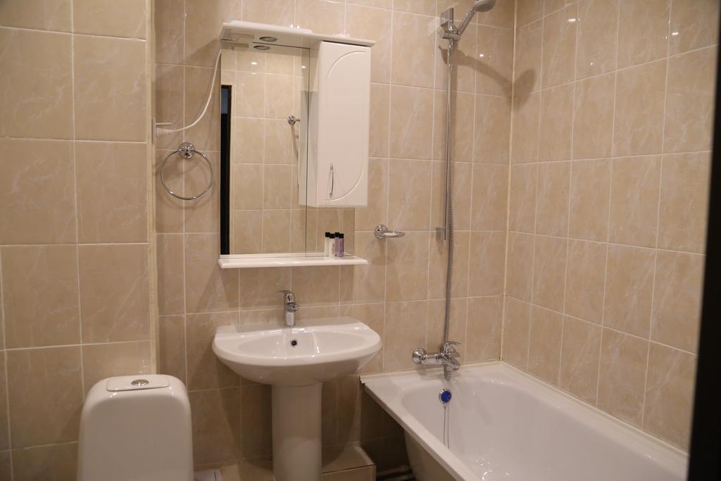 Lacasa Hotel Atyraū Habitación foto